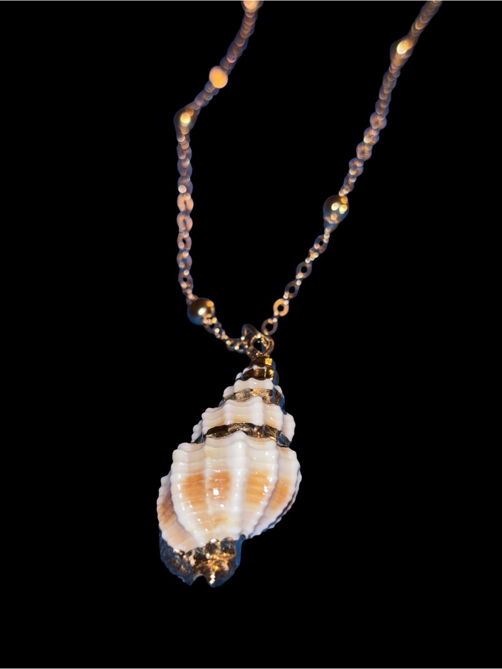 Shell Pendant Necklace in Cream and Gold plated - Women Jewelry